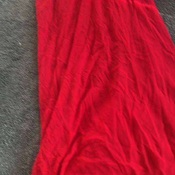 Red cache long pretty light dress - Picture 2 of 3